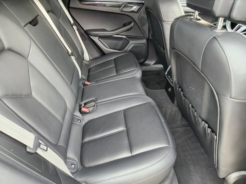 Used 2019 Porsche Macan S AWD/4WD image 33