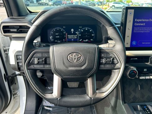 Certified 2024 Toyota Tacoma TRD Off-Road AWD/4WD image 13