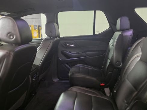Used 2022 Chevrolet Traverse LT w/ Midnight/Sport Edition image 25