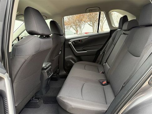 Certified 2025 Toyota RAV4 LE image 21