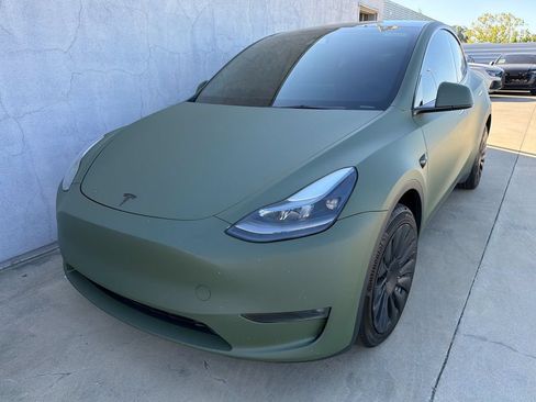 Used 2023 Tesla Model Y Long Range AWD/4WD image 6
