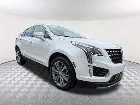 Certified 2023 Cadillac XT5 Premium Luxury AWD/4WD image 3
