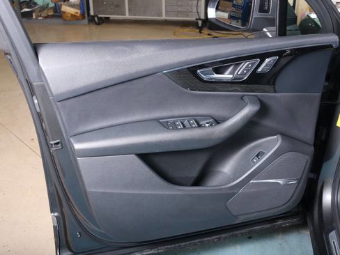 Used 2018 Audi Q7 3.0T Prestige w/ Prestige Package image 18