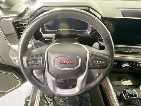 Used 2024 GMC Sierra 1500 Elevation w/ Elevation Premium Package image 11