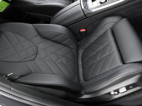 Used 2026 BMW X5 xDrive40i image 18