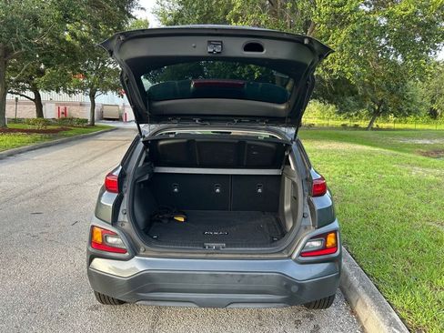 Used 2021 Hyundai Kona SE FWD image 11