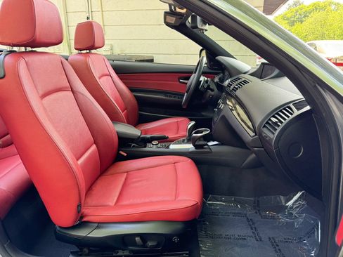Used 2012 BMW 135i Convertible RWD image 26