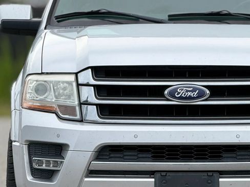 Used 2017 Ford Expedition Limited AWD/4WD image 11