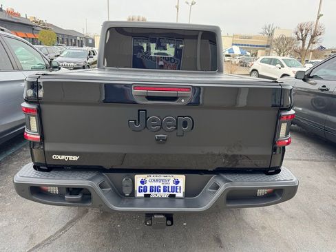 Used 2020 Jeep Gladiator Sport w/ Quick Order Package 24S image 5