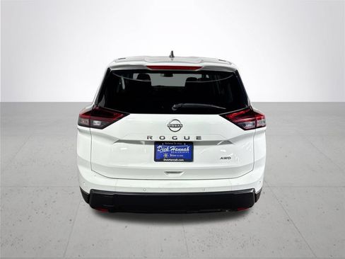 Used 2024 Nissan Rogue S AWD/4WD image 7