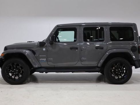 Used 2023 Jeep Wrangler Unlimited Sahara w/ Cold Weather Group AWD/4WD image 3