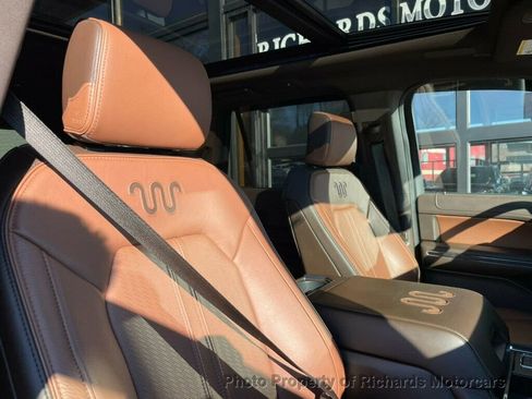 Used 2024 Ford Expedition King Ranch image 25