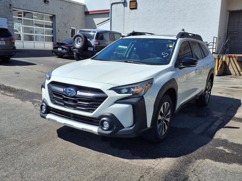 Used 2024 Subaru Outback Limited AWD/4WD image 33