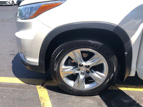 Used 2015 Toyota Highlander Limited Platinum AWD/4WD image 35