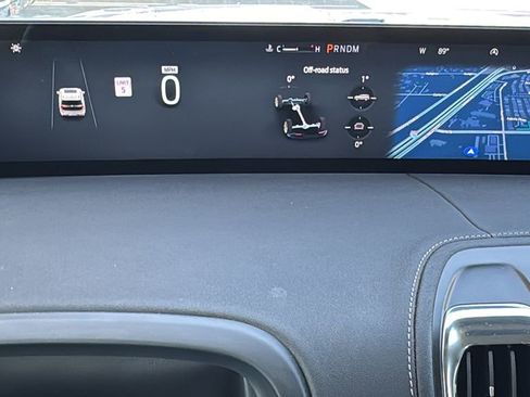 Certified 2025 Ford Expedition Platinum image 15