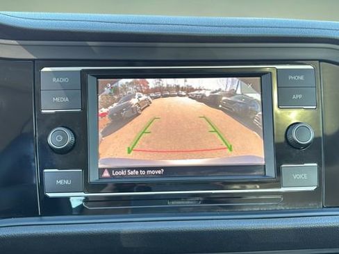 Used 2023 Volkswagen Jetta SE image 26