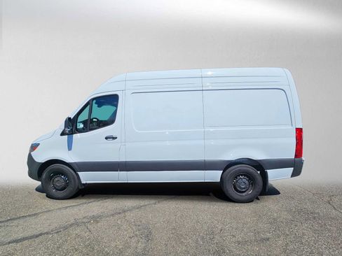 Used 2026 Mercedes-Benz Sprinter 2500 image 6