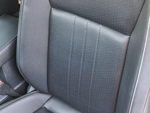 Used 2024 Volkswagen Tiguan SE FWD image 23