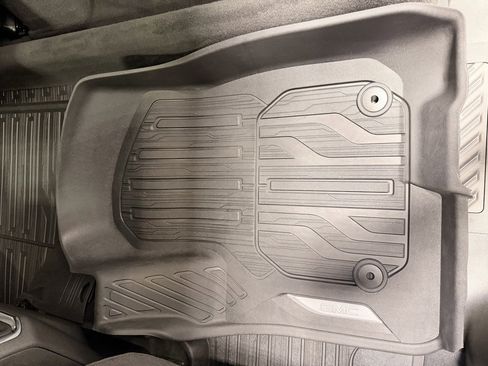 Used 2025 GMC Sierra 1500 Denali Ultimate image 23