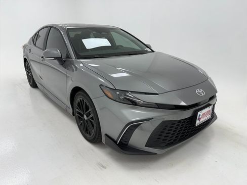 New 2026 Toyota Camry SE w/ Convenience Package image 2