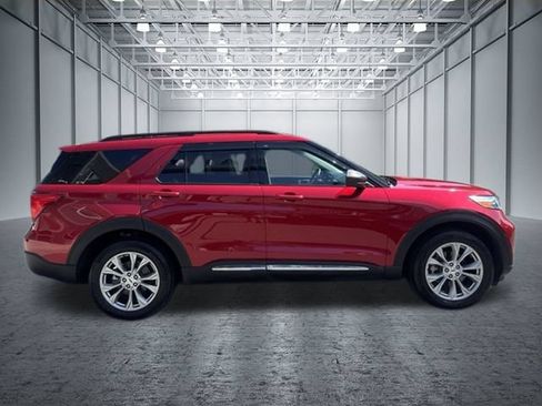 Used 2023 Ford Explorer XLT w/ Equipment Group 202A AWD/4WD image 6