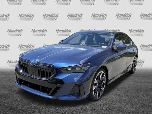Certified 2026 BMW 530i xDrive AWD/4WD image 5