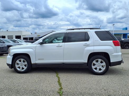 Used 2016 GMC Terrain SLE w/ Convenience Package AWD/4WD image 8