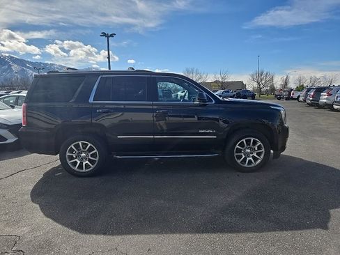 Used 2020 GMC Yukon Denali image 4