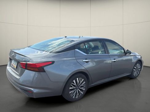 Used 2023 Nissan Altima 2.5 SV FWD image 7