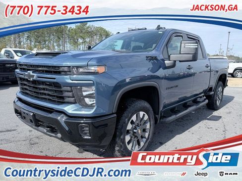 Used 2024 Chevrolet Silverado 2500 Custom w/ Custom Value Package image 1