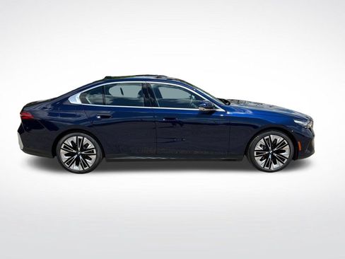 New 2026 BMW 530i xDrive w/ Premium Package AWD/4WD image 2