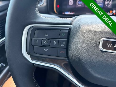 Used 2023 Jeep Wagoneer 4WD w/ Premium Group I image 24