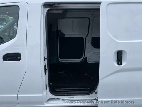 Used 2017 Nissan NV200 SV w/ Back Door Glass Package FWD image 18