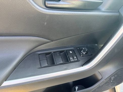 Used 2025 Toyota RAV4 LE AWD/4WD image 12