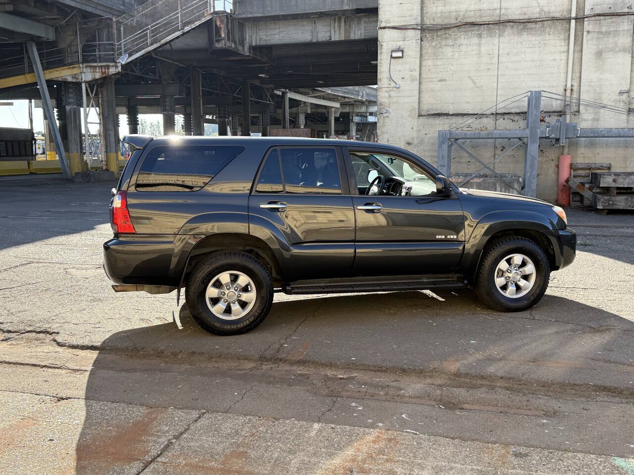Used 2007 Toyota 4Runner SR5 AWD/4WD image 49