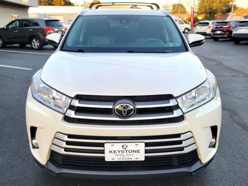 Used 2018 Toyota Highlander XLE image 2
