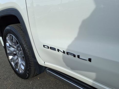 Used 2023 GMC Sierra 1500 Denali w/ Denali Reserve Package AWD/4WD image 11