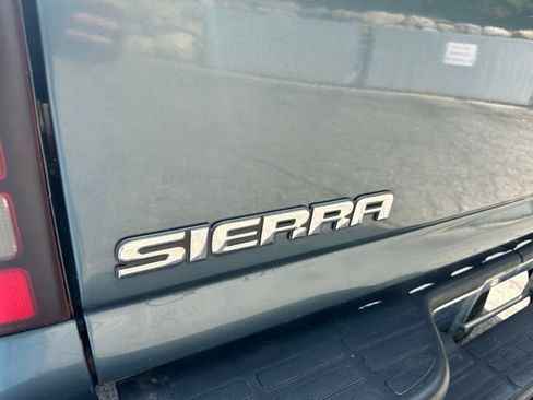Used 2005 GMC Sierra 1500 SLT w/ Light Duty Power Package AWD/4WD image 22