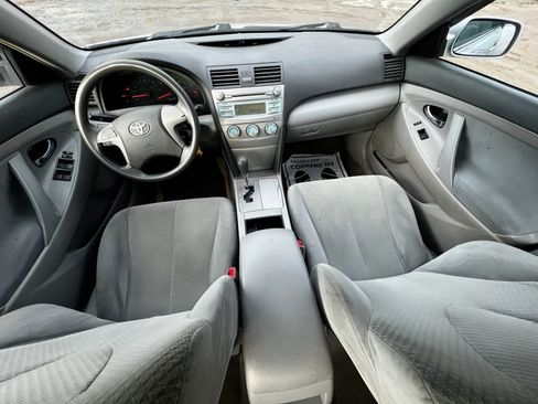 Used 2009 Toyota Camry LE FWD image 14