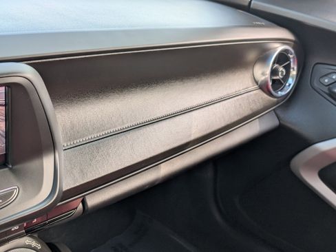 Used 2021 Chevrolet Camaro LT image 23