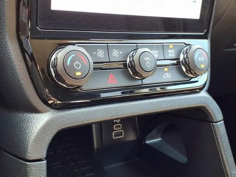 Certified 2025 Ford Ranger XLT w/ Equipment Group 301A High AWD/4WD image 19