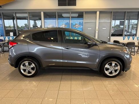 Used 2016 Honda HR-V EX image 2