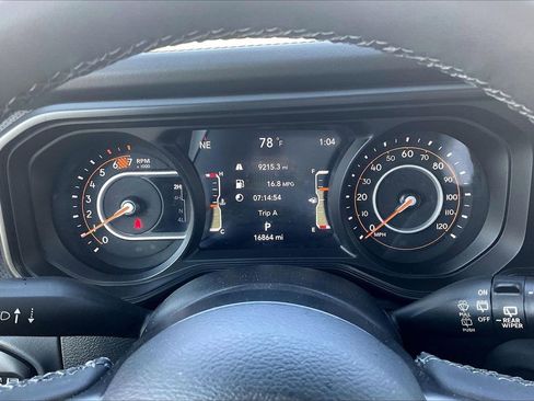 Certified 2025 Jeep Wrangler Unlimited Rubicon AWD/4WD image 11