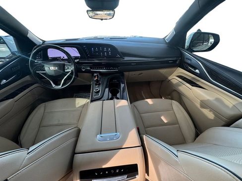 Used 2022 Cadillac Escalade Premium Luxury w/ Performance Package image 12