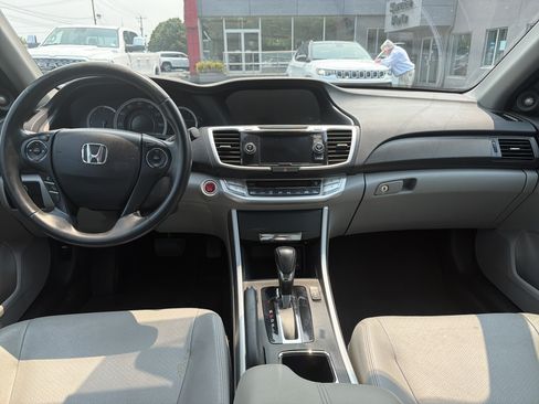 Used 2015 Honda Accord EX-L image 11