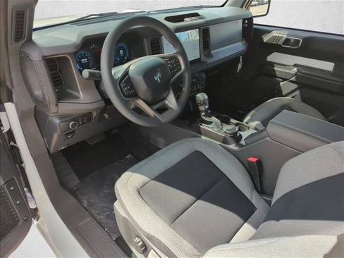 New 2026 Ford Bronco 2-Door AWD/4WD image 3