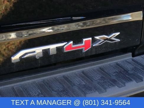 Used 2024 GMC Sierra 2500 AT4X image 8