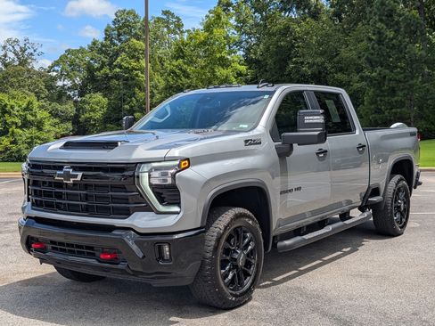 Used 2026 Chevrolet Silverado 2500 LT AWD/4WD image 5