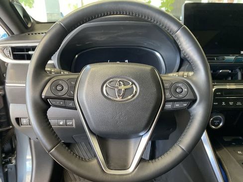 Used 2023 Toyota Venza Limited AWD/4WD image 17
