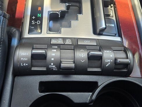 Used 2015 Lexus LX 570 4WD image 24